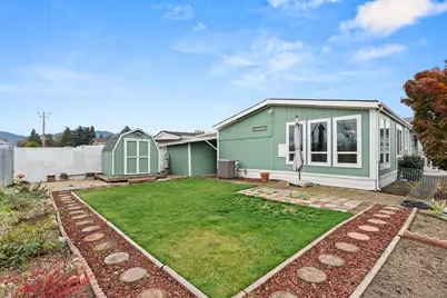 4729 S Pacific Highway #16, Phoenix, OR 97535 - Photo 4