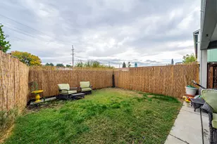 887 Silver Fox Dr, Central Point, OR 97502 - Photo 24