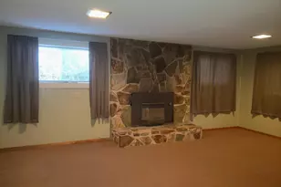 511 NW Woodson Dr, Grants Pass, OR 97526 - Photo 30