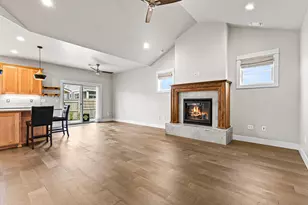 3937 Wyoming Ln, Medford, OR 97504 - Photo 6