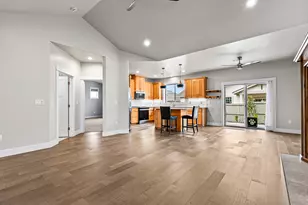 3937 Wyoming Ln, Medford, OR 97504 - Photo 14