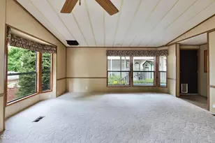 21 Brophy Way, Shady Cove, OR 97539 - Photo 2
