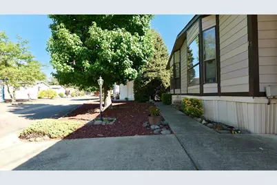 21 Brophy Way #UNIT 17, Shady Cove, OR 97539 - Photo 24