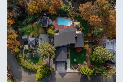 1710 NE Sunset Lane, Grants Pass, OR 97526 - Photo 2