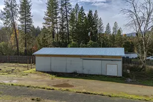 212 Martin Rd, Cave Junction, OR 97523 - Photo 20