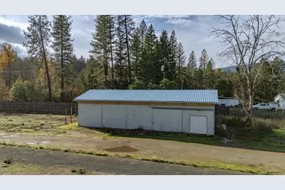 212 Martin Road, Cave Junction, OR 97523 - Photo 16