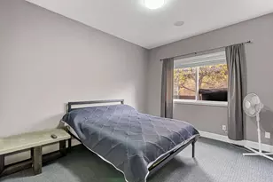 20577 NE Sierra Dr, Bend, OR 97701 - Photo 30