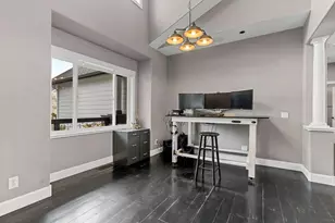 20577 NE Sierra Dr, Bend, OR 97701 - Photo 22