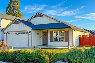 1627 S Columbus Ave, Medford, OR 97501 - Photo 2