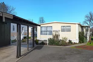 112 Briarwood Way, Grants Pass, OR 97526 - Photo 2