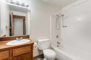 2843 NE Purcell Blvd, Bend, OR 97701 - Photo 12