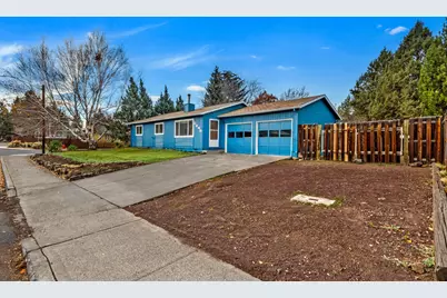 2843 NE Purcell Boulevard, Bend, OR 97701 - Photo 2