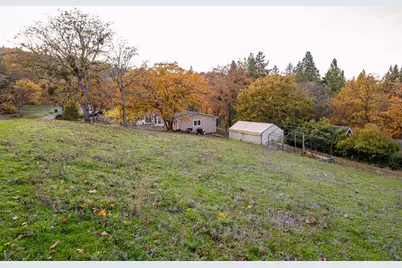 2285 Jasmine Avenue, Medford, OR 97501 - Photo 22