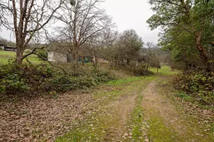 2285 Jasmine Ave, Medford, OR 97501 - Photo 26