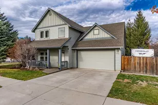 1482 NE Rumgay Ln, Bend, OR 97701 - Photo 2