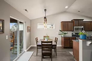 21386 NE Eagle Crossing Ave, Bend, OR 97701 - Photo 14
