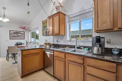 207 Madrone Street, Rogue River, OR 97537 - Photo 6