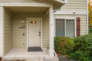 207 Madrone St, Rogue River, OR 97537 - Photo 1