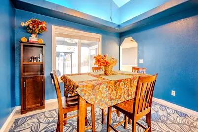 921 Pittview Avenue, Central Point, OR 97502 - Photo 4