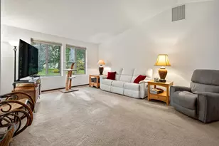 20743 Blacksmith Cir, Bend, OR 97702 - Photo 4