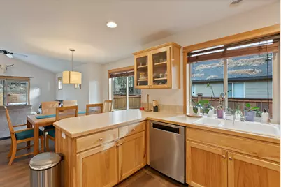 60808 SE Sawtooth Mountain Lane, Bend, OR 97702 - Photo 16