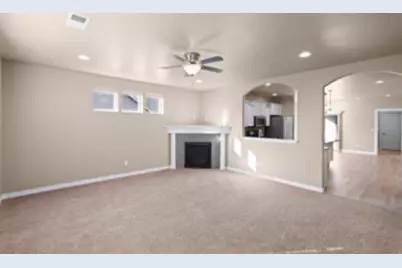 1467 S Spring Street, Medford, OR 97504 - Photo 4