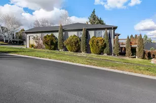 2446 SW 35th Dr, Redmond, OR 97756 - Photo 36