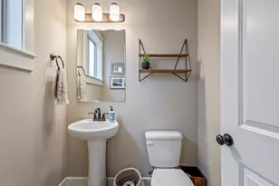 61132 SE Ambassador Dr, Bend, OR 97702 - Photo 34