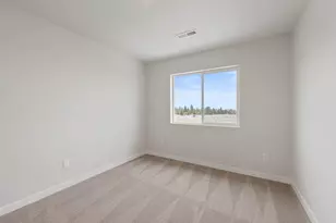 21708 SE Stromboli Ln, Bend, OR 97702 - Photo 24