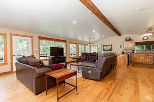 11926 Galice Rd, Merlin, OR 97532 - Photo 8