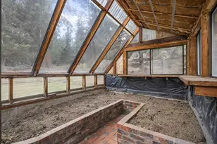 60781 Country Club Dr, Bend, OR 97702 - Photo 30