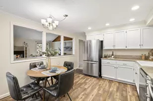 60781 Country Club Dr, Bend, OR 97702 - Photo 18