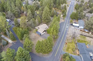 60781 Country Club Dr, Bend, OR 97702 - Photo 42