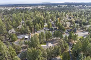 60781 Country Club Dr, Bend, OR 97702 - Photo 38