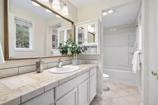 60781 Country Club Dr, Bend, OR 97702 - Photo 22