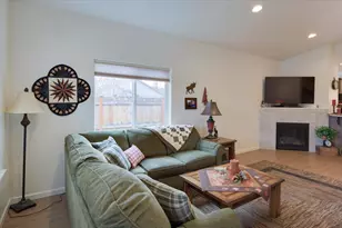 2920 NW Hemlock Ln, Redmond, OR 97756 - Photo 12