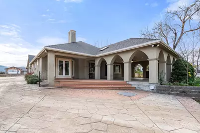 1924 Myers Lane, Medford, OR 97501 - Photo 2