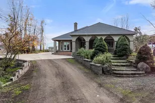 1924 Myers Ln, Medford, OR 97501 - Photo 1