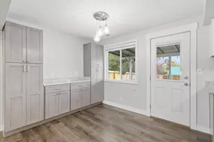 533 Pearl St, Medford, OR 97504 - Photo 8