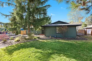 2843 NE Lotno Dr, Bend, OR 97701 - Photo 2