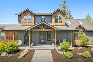 18025 Cascade Estates Dr, Bend, OR 97703 - Photo 2