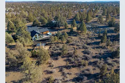 18025 Cascade Estates Drive, Bend, OR 97703 - Photo 56