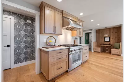 18025 Cascade Estates Drive, Bend, OR 97703 - Photo 12