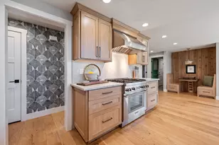 18025 Cascade Estates Dr, Bend, OR 97703 - Photo 14