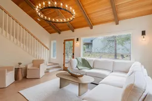 17898 Acer Ln, Sunriver, OR 97707 - Photo 2