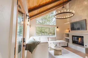 17898 Acer Ln, Sunriver, OR 97707 - Photo 4