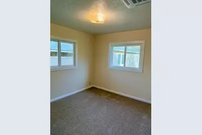 2571 E Evans Creek Road, Rogue River, OR 97537 - Photo 14