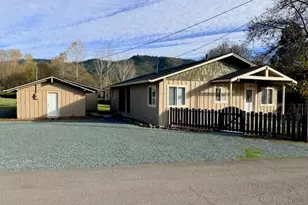 2571 E Evans Creek Rd, Rogue River, OR 97537 - Photo 34