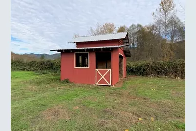 2571 E Evans Creek Road, Rogue River, OR 97537 - Photo 24