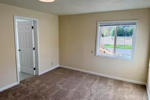 2571 E Evans Creek Rd, Rogue River, OR 97537 - Photo 10